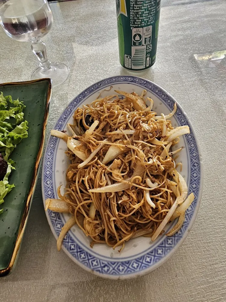 Nouilles Sautées Aux Légumes Sautés